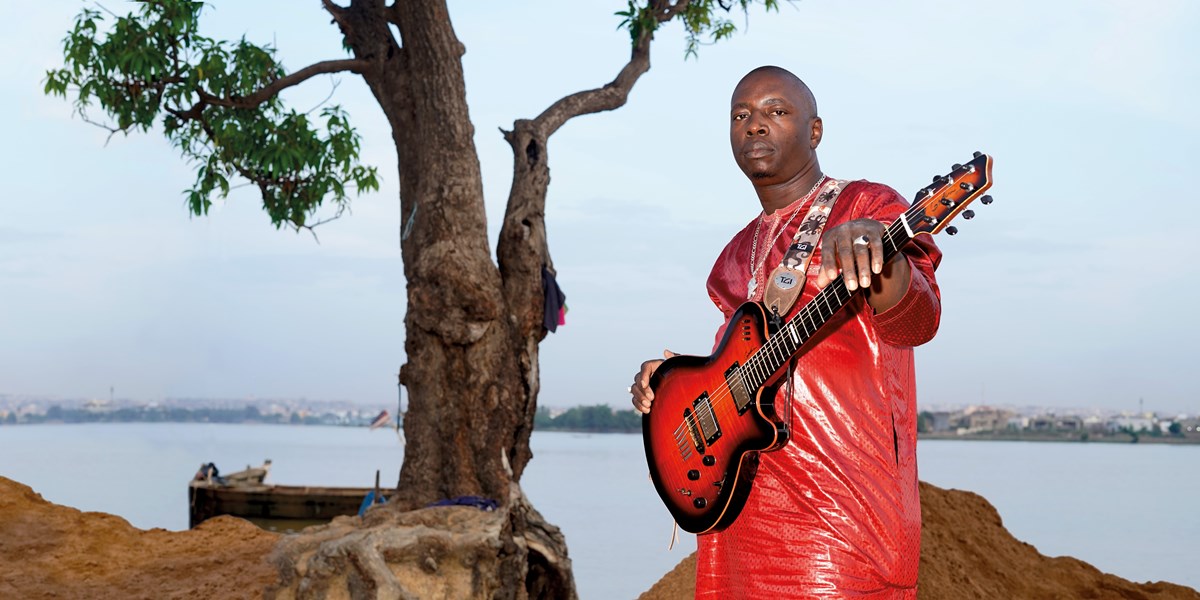 Vieux Farka Touré 5 R Photo By Kiss Diouara (1)