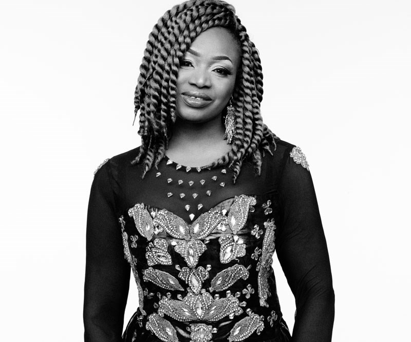 Oumou Sangaré (photo: Benoit Peverelli)