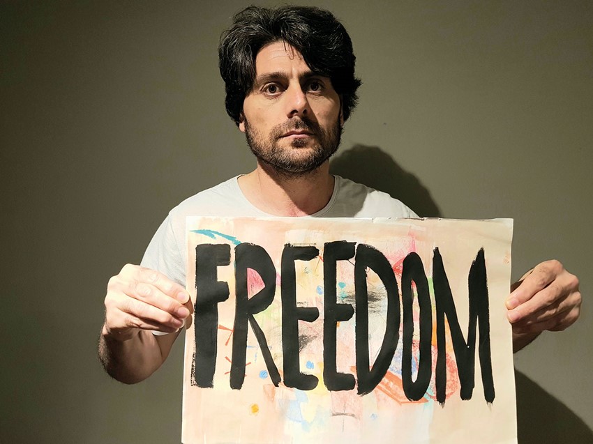 Bandesh in detention