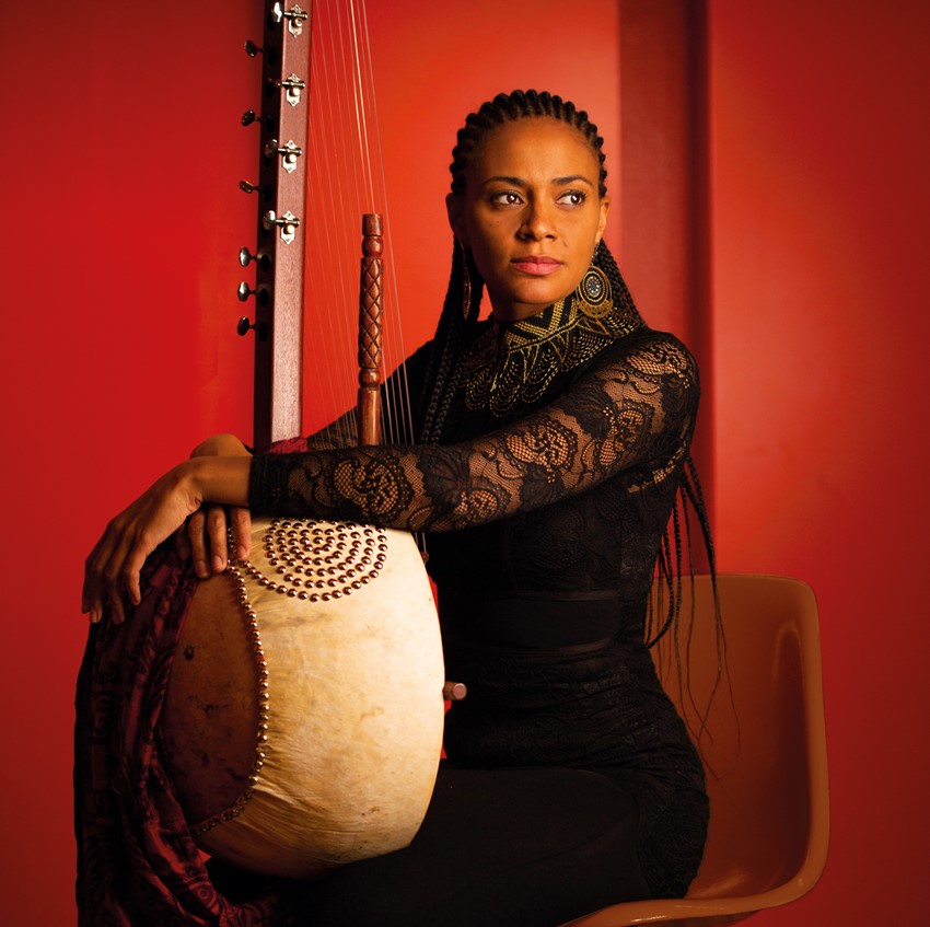 Sona Jobarteh (photo: Rob O'Connor)