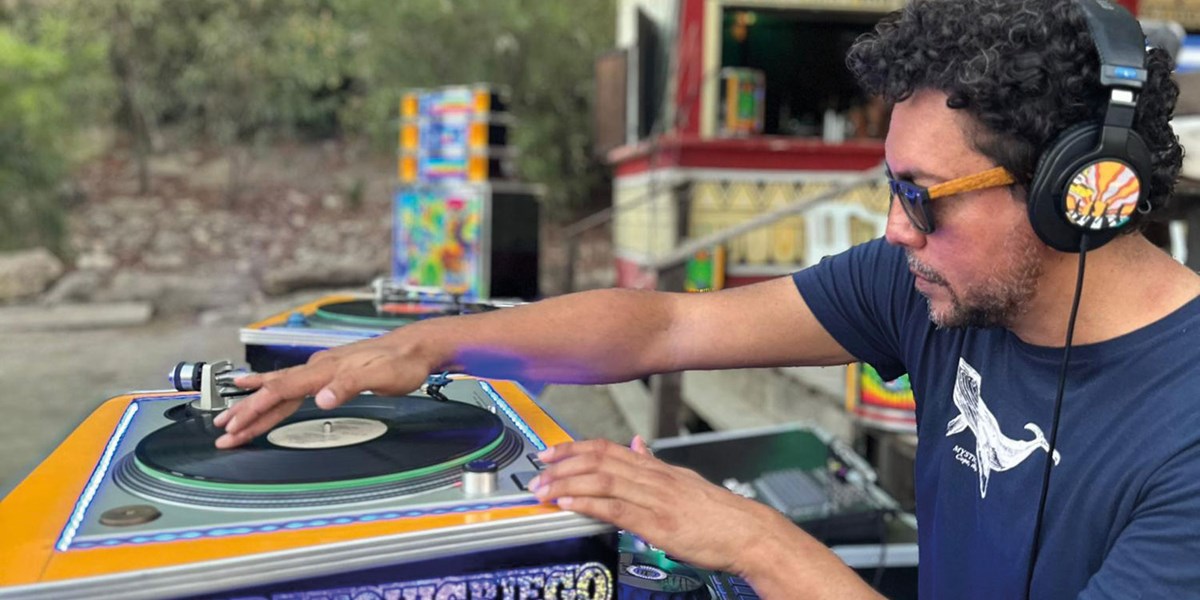 Barranquilla DJ And Researcher Carlos Mojica Aka Don Alirio